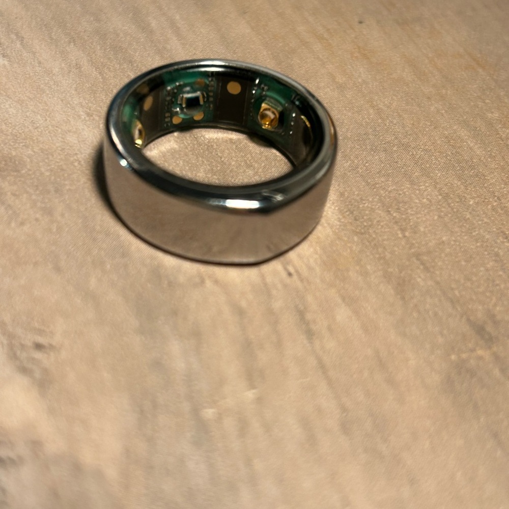 Oura ring 2nd Gen size 7